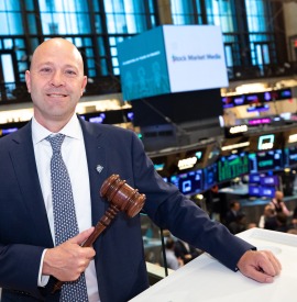 The New York Stock Exchange welcomes CMT Association to the podium, today, Thursday, April 27, 2023. To honor the occasion, Jay Woods, CMT. Chief Global Strategist, Freedom Capital Markets, Board Member, CMT Association, Former NYSE Executive Floor Governor, joined by Michael Blaugrund, Chief Operating Officer, rings The Closing Bell®.
 
Photo Credit: NYSE